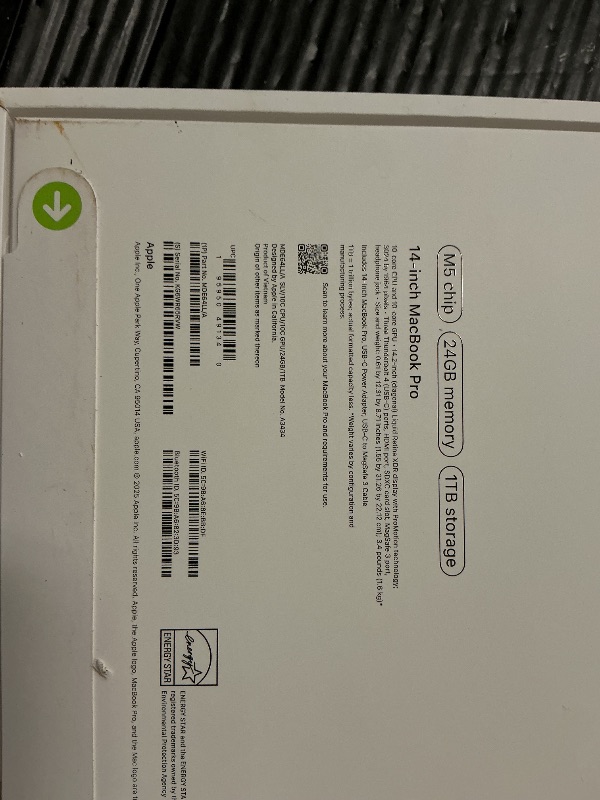 Photo 1 of Factory sealed Apple 2025 MacBook Pro Laptop with Apple M5 chip with 10?core CPU and 10?core GPU: Built for AI, 14.2-inch Liquid Retina XDR Display, 24GB Unified Memory, 1TB SSD Storage; Silver