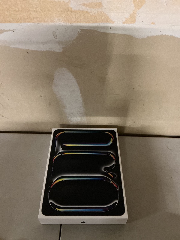 View 2 of Apple iPad Pro 13-inch (M5): Ultra Retina XDR Display, 512GB, 12MP Front/Back Camera, LiDAR Scanner, Wi-Fi 7 with Apple N1 + 5G Cellular with C1X chip, Face ID, All-Day Battery Life — Space Black