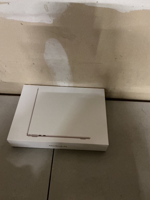 Photo 1 of Apple 2026 MacBook Air 13-inch Laptop with M5 chip: Built for AI, 13.6-inch Liquid Retina Display, 24GB Unified Memory, 1TB SSD, 12MP Center Stage Camera, Touch ID, Wi-Fi 7; Starlight