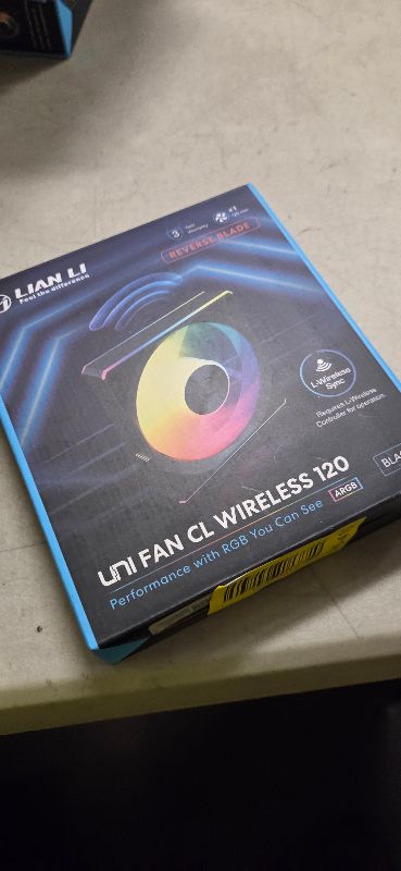 Photo 1 of Lian Li UNI FAN CL Wireless Reverse Blade (Black)