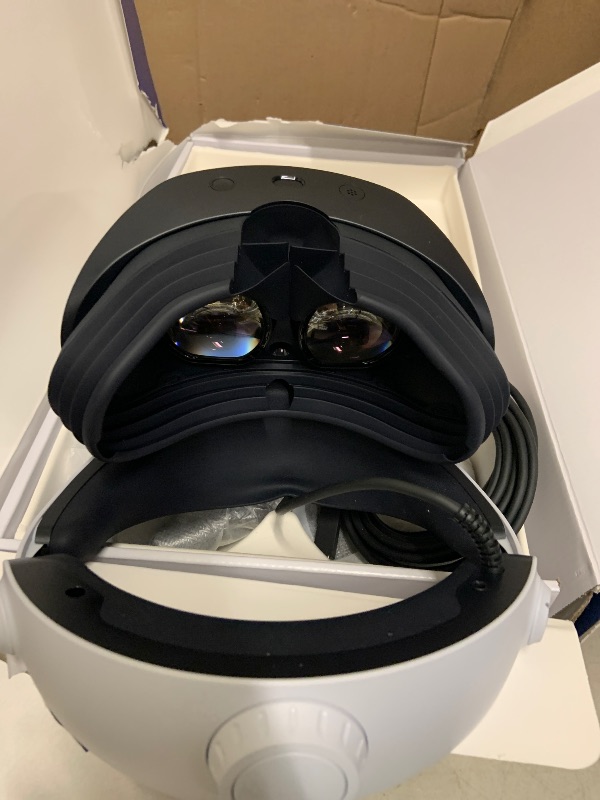 Photo 1 of PlayStation VR2 (PSVR2)