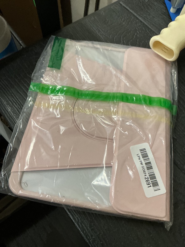 Photo 1 of Harvopu for iPad 10th/11th Generation A16 Case with Keyboard, 360 Rotation Detachable Cover with Pencil Holder, Multi-Touch Trackpad, 7 Colors Backlit Keyboard for iPad (A16)/10th Gen (Light Pink)