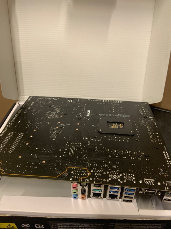 Photo 1 of ASUS Pro WS W680-ACE IPMI Intel LGA1700 ATX workstation motherboard,2x PCIe 5.0x16 slot,DDR5,ECC memory,2x2.5 Gb Lan,3xM.2 slots,SlimSAS,BMC header,THUNDERBOLT4 Header,IPMI Expansion card bundled,ACCE