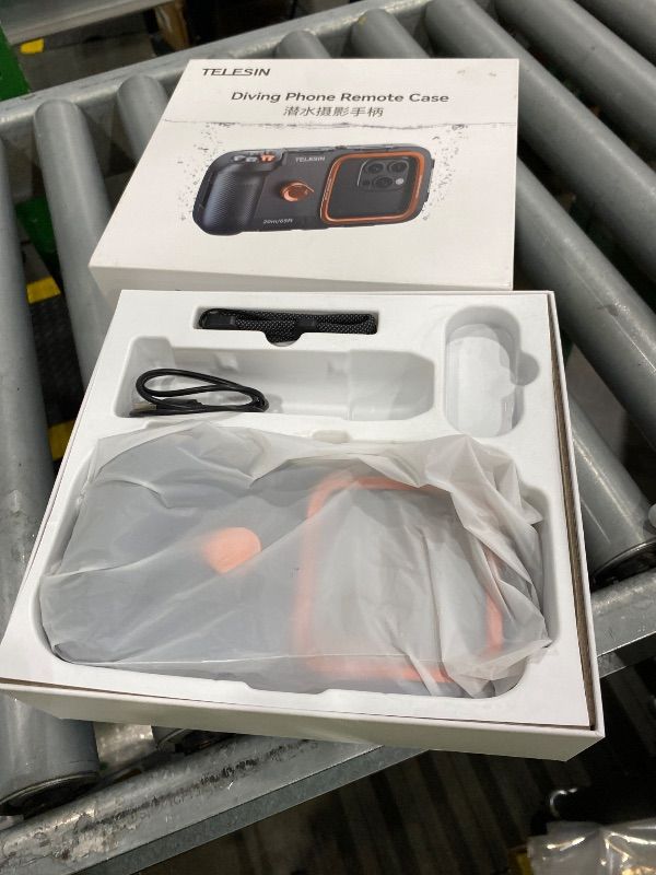 Photo 1 of [MISSING PARTS] TELESIN Universal Underwater Phone Case for Snorkeling and Diving Waterproof Housing for Photo & Video Handle Grip for iPhone 7-17 Pro/Pro Max/Plus/Mini, Galaxy S10-S26 Ultra/Plus and Most Phones