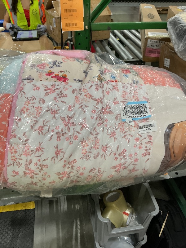 Photo 1 of  comforter