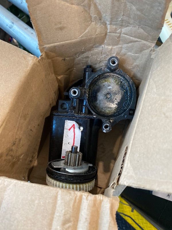 Photo 1 of [USED] Fizzvex Power Tailgate Window Motor Replacement for Chevy/GMC Suburban 1971-1991 Jeep Wagoneer 1972-1977 Cherokee 1974-1977 22048329 42-21 4221