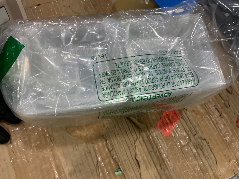 Photo 1 of 100 Pcs Clear Hinged Plastic Containers with Lids,Individual Cake Slice Containers,Square Plastic Food Container,Disposable Clamshell Take Out Containers for Cakes,Cookies,Pasta,Sandwiches,Salad