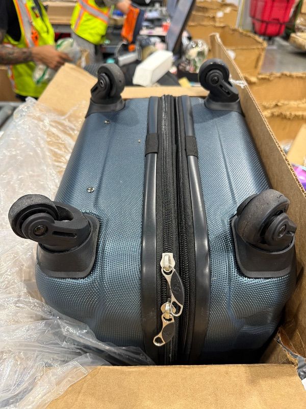 Photo 1 of [One Wheel broken] Samsonite Omni PC Hardside Expandable Luggage with Spinner Wheels, Teal, Carry-On 20-inch