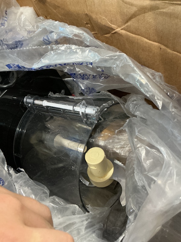 Photo 1 of ***BROKEN, SOLD FOR PARTS*** Cuisinart Food Processor, 14-Cup Vegetable Food Chopper for Mincing, Dicing, Shredding, Puree & Kneading Dough, 720-Watt Motor, Stainless Steel, DFP-14BCNY