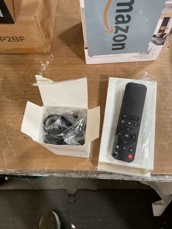 Photo 1 of ?Built-in Apps?Mini Projector with Wifi and Bluetooth, Support 4K, Portable Projector, 5W Sound Base Speaker, 200 ANSI, Android, Auto Vertical Keystone 210° Rotatable Proyector