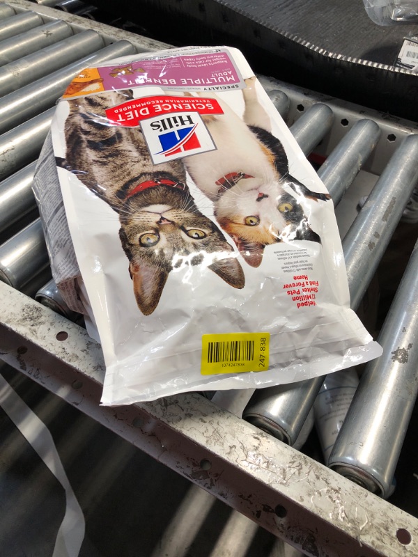 Photo 1 of ***EXPIRATION:7/26 ***Hill's Science Diet Adult 1-6 Multiple Benefit Dry Cat Food, Chicken, 7 lb. Bag