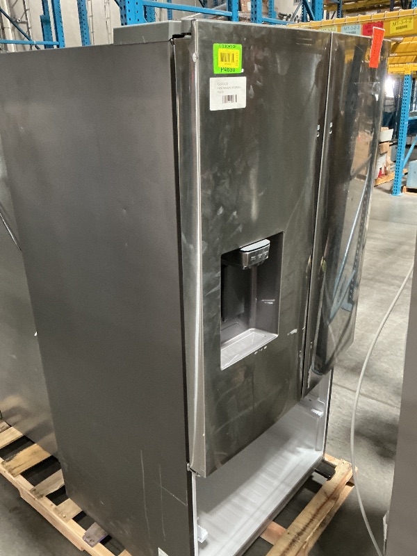 Photo 1 of ***DAMAGED DURING SHIPMENT******TRUCK/TRAILER PICKUP ONLY***Samsung rf28r6241sr 36" French Door Refrigerator