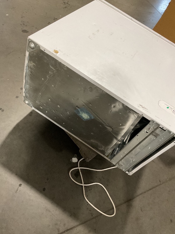Photo 1 of ***DAMAGED DURING SHIPMENT******TRUCK/TRAILER PICKUP ONLY***Magic Chef 7.0 cu. ft. Chest Freezer