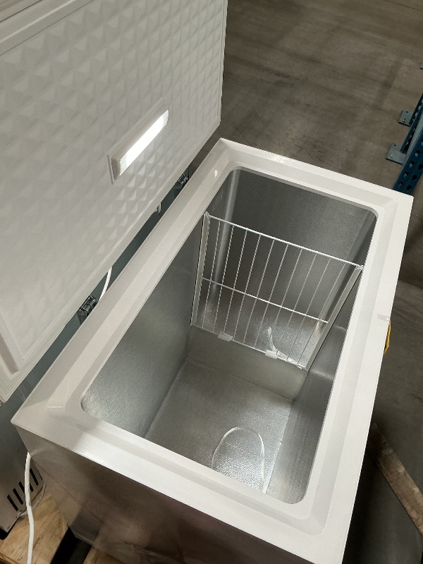 Photo 1 of ***DAMAGED******TRUCK/TRAILER PICKUP ONLY*** Magic Chef 7.0 cu. ft. Chest Freezer