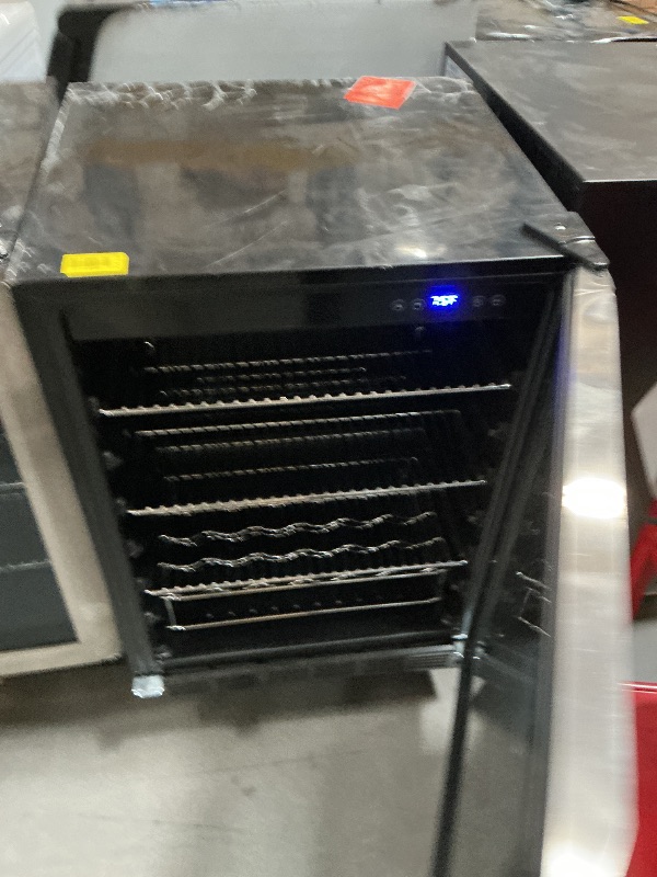 Photo 1 of ***DAMAGED DURING SHIPMENT******TRUCK/TRAILER PICKUP RECOMMENDED***Magic Chef
Beverage 23.4 in. 154 (12 oz.) Can Beverage Cooler, Stainless Steel