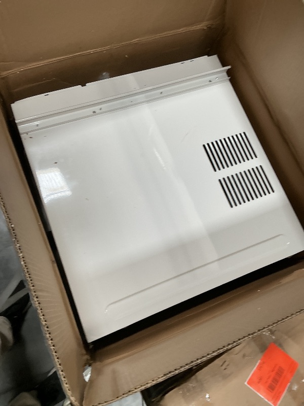 View 3 of ***DAMAGED DURING SHIPMENT******TRUCK/TRAILER PICKUP ONLY***LG Smart Window Air Conditioner LW1521ERSM1