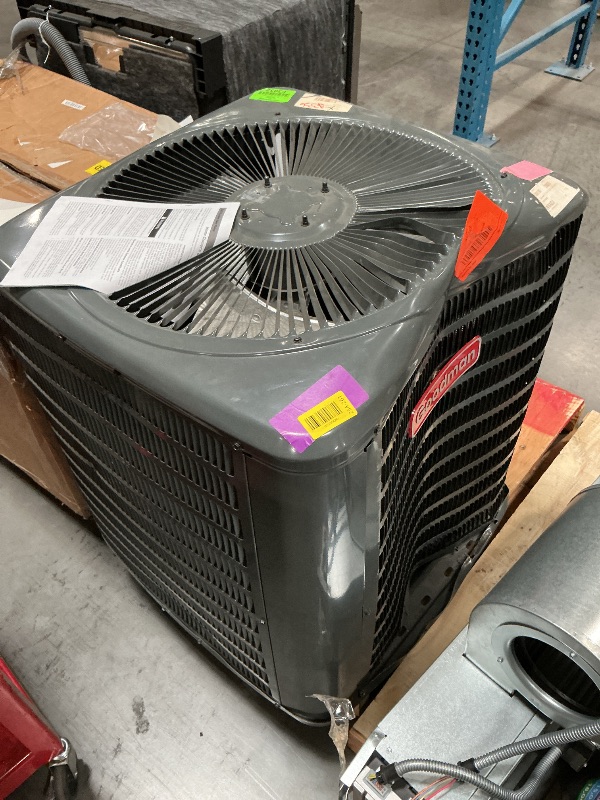 Photo 1 of *FOR PARTS ONLY- HEAVILY DAMAGED*
Goodman GSX14 Series 2.5 Ton 14 Seer/12 EER