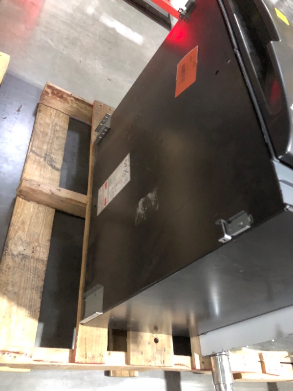 Photo 1 of ***HEAVILY USED MAJOR DAMAGE FOR PARTS ONLY***
GE APPLIANCES GFP1528PTDS GE® Pedestal Gray