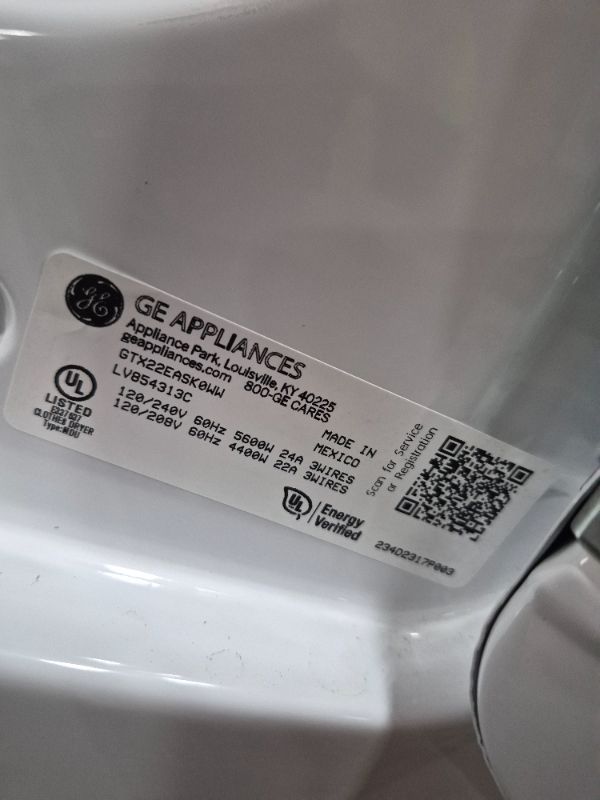 Photo 1 of ***********HEAVY DAMAGE- FOR PARTS ONLY****************
*GE GTD33EASKWW Aluminized Alloy Drum Electric Dryer, 7.2 Cu. Ft. Capacity, White,