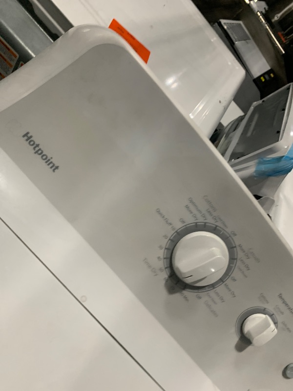 Photo 1 of ***HEAVILY USED***
Hotpoint 6.2-cu ft Vented Gas Dryer ( White