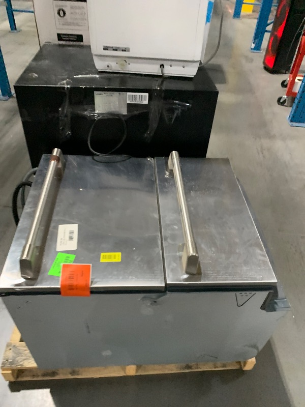 Photo 1 of ***HEAVILY USED***
Café™ 24" Matte Black Built-In Drawer Dishwasher
