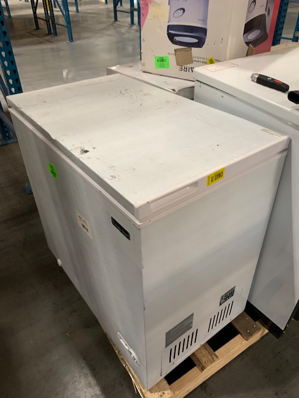 Photo 1 of ***MAJOR DAMAGE***
7.0 cu. ft. Chest Freezer in White