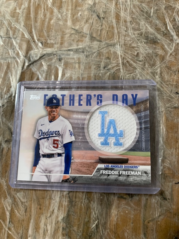 View 1 of Freddie Freeman [Blue] #FD-FF 2023 Topps Father’s Day Team Patch