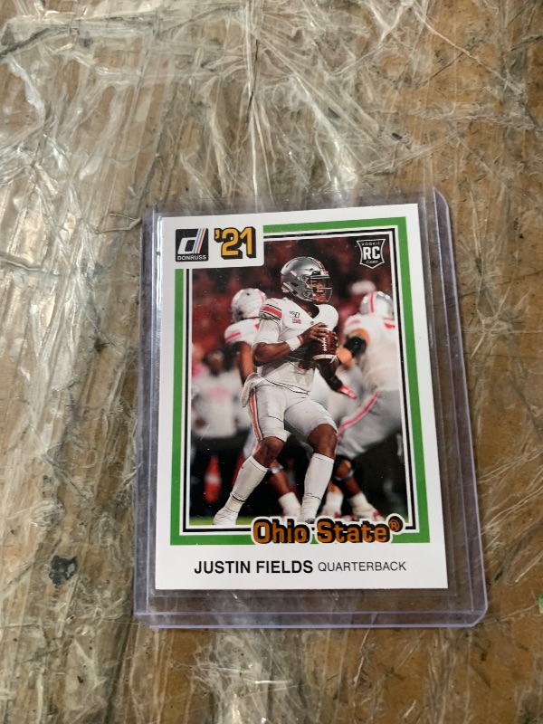 Photo 1 of Justin Fields 2021 Panini Chronicles Draft Picks Donruss RC Rookie #33 jets OSU