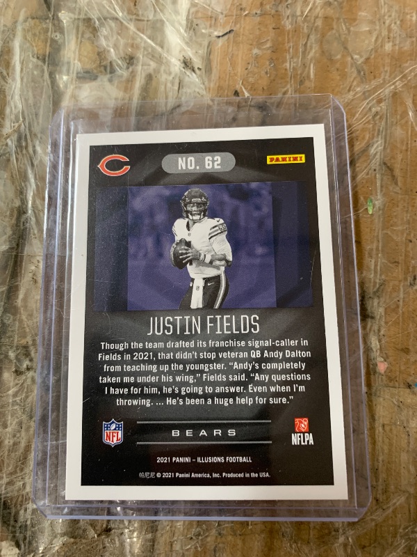 Photo 1 of Panini 2021 Illusions Justin Fields Rookie #62 Chicago Bears NFL Football Card