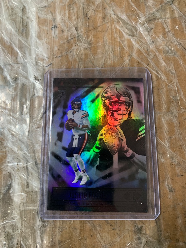 Photo 1 of Panini 2021 Illusions Justin Fields Rookie #62 Chicago Bears NFL Football Card
