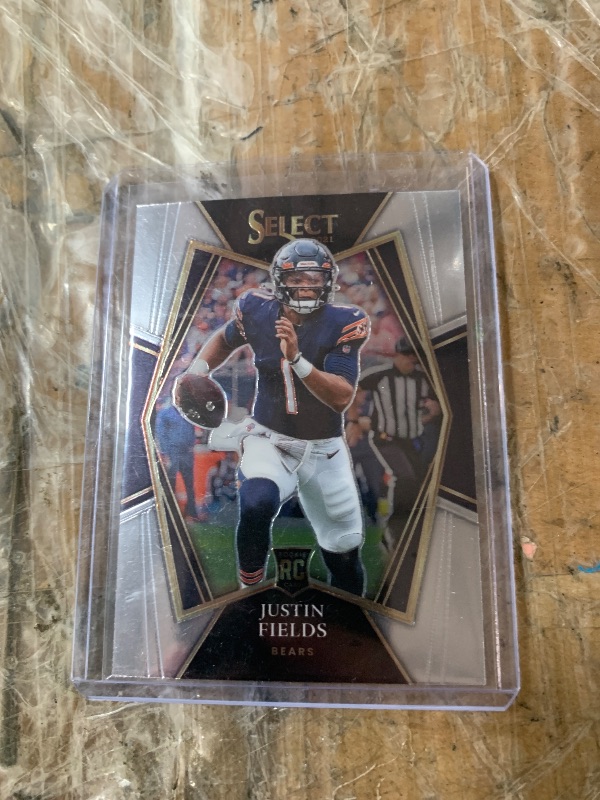 Photo 1 of 2021 Select Justin Fields Premier Level RC #150 Chicago Bears