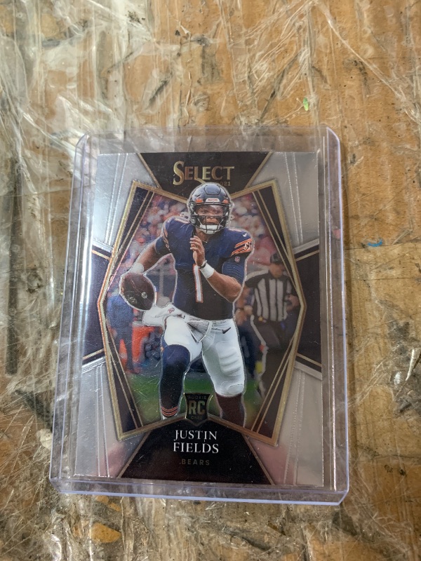 Photo 1 of 2021 Select Justin Fields Premier Level RC #150 Chicago Bears