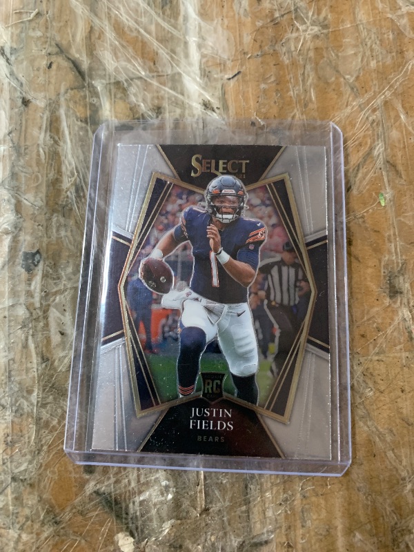 Photo 1 of 2021 Select Justin Fields Premier Level RC #150 Chicago Bears