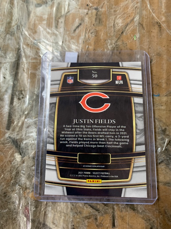 Photo 1 of 2021 Select Justin Fields RC #50 Concourse Chicago Bears