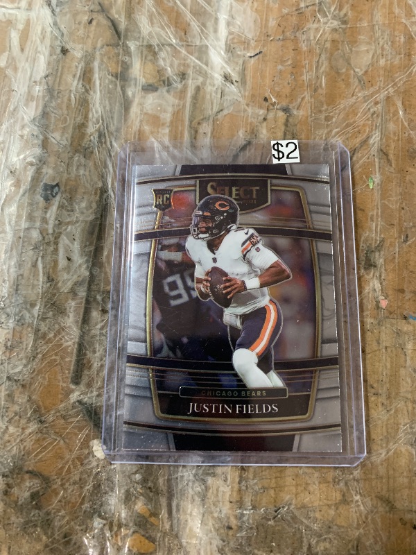 Photo 1 of 2021 Select Justin Fields RC #50 Concourse Chicago Bears