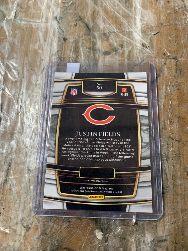Photo 1 of 2021 Select Justin Fields RC #50 Concourse Chicago Bears