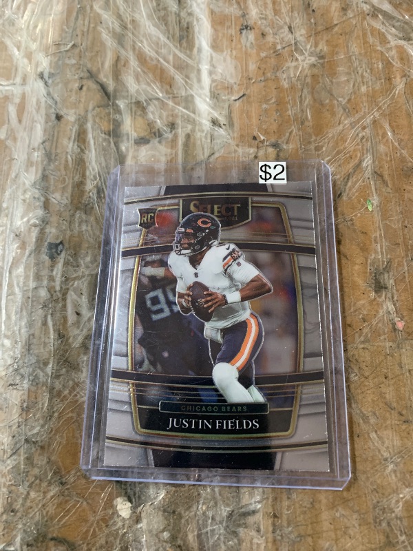 Photo 1 of 2021 Select Justin Fields RC #50 Concourse Chicago Bears