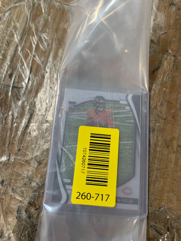 Photo 1 of Justin Fields 2021 Panini Absolute - Rookies #108 (RC)