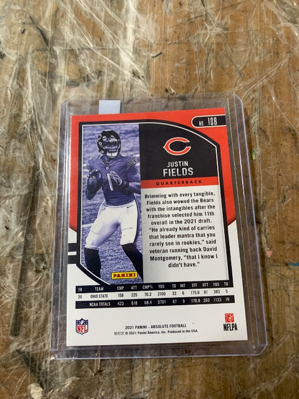 Photo 1 of Justin Fields 2021 Panini Absolute - Rookies #108 (RC) Chicago Bears