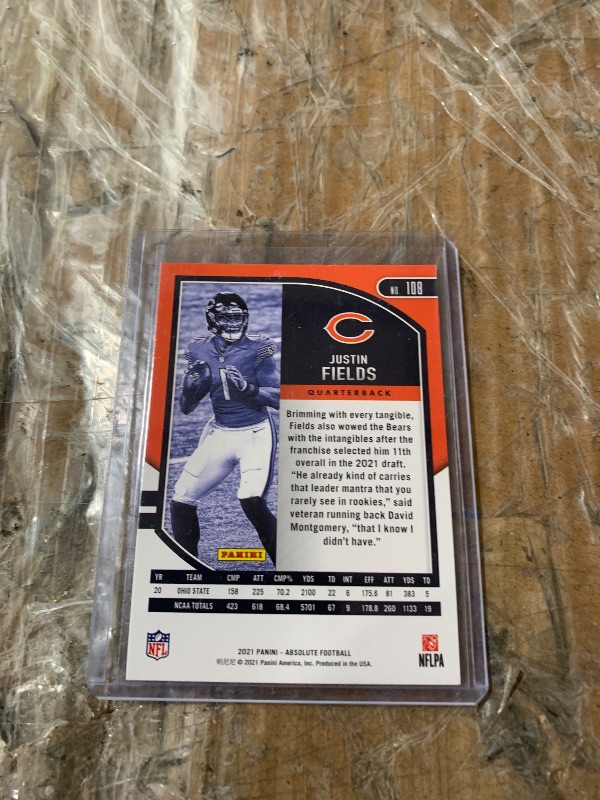 Photo 1 of Justin Fields 2021 Panini Absolute - Rookies #108 (RC) Chicago Bears