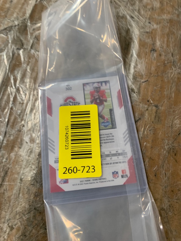 Photo 1 of Justin Fields #302 [Rookie] 2021 Panini Score Ohio State