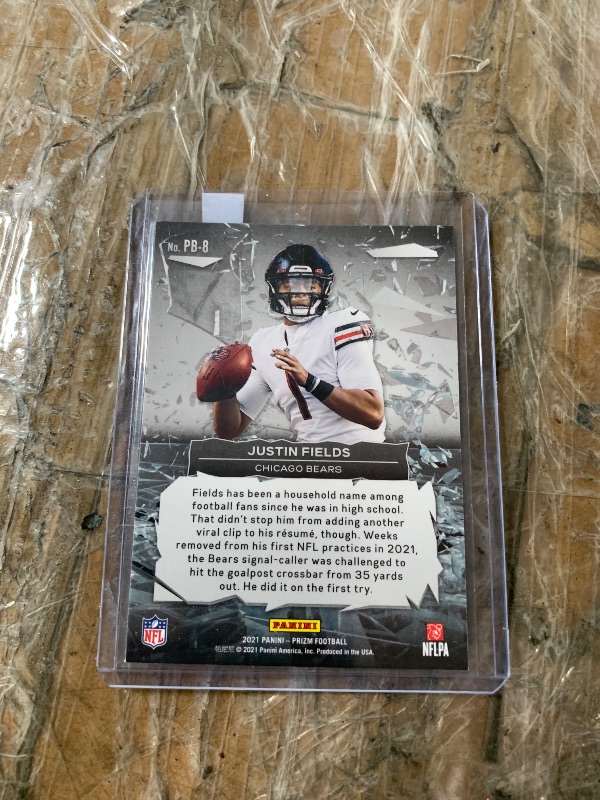 Photo 1 of 2021 Prizm Justin Fields Prizm Break Rookie Card RC #PB-8 Chicago Bears