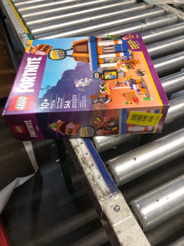 Photo 1 of ***FACTORY SEALED*** LEGO Fortnite Durrr Burger Restaurant Kids Toy - Video Game Building Set for Boys & Girls, Ages 10+ - Fortnite Minifigures Beach Boss, Grimy, and More - Gift Idea for Birthdays & Gaming Fans - 77076
