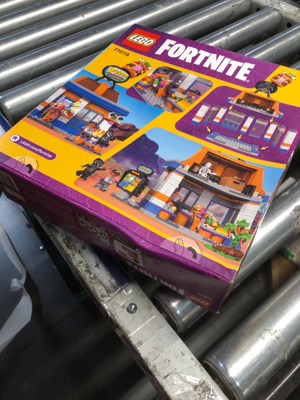 Photo 1 of ***FACTORY SEALED*** LEGO Fortnite Durrr Burger Restaurant Kids Toy - Video Game Building Set for Boys & Girls, Ages 10+ - Fortnite Minifigures Beach Boss, Grimy, and More - Gift Idea for Birthdays & Gaming Fans - 77076