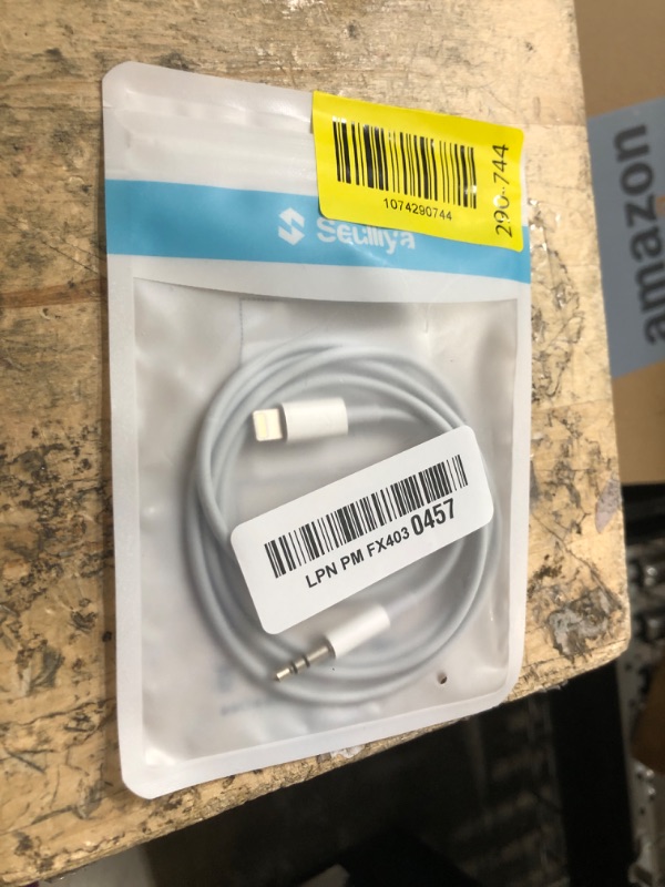 Photo 1 of (Apple MFi Certified) iPhone AUX Cord,Lightning to 1/8 Inch Audio Cable,3.3ft, Headphone Jack Adapter Male Aux Stereo Audio Cable Compatible for iPhone 14/13/12/11/XR/X/8/7 (White)