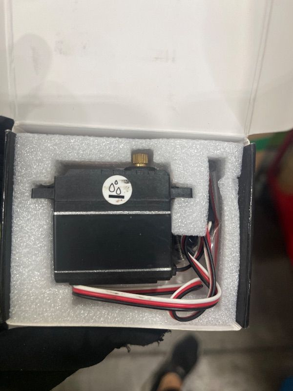 Photo 1 of 1/10 RC Crawler Servo 40KG Brushless High Torque Servo 8.4V HV Metal Gear Digital Waterproof Servo for 1/8 1/10 1/12 Scale RC Crawler Truck Cars Buggy Robotic, 180 Degree RC Steering Servo