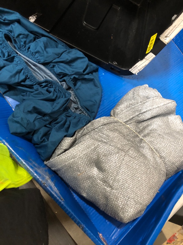 Photo 1 of ***Bundle with tarp + pillow case