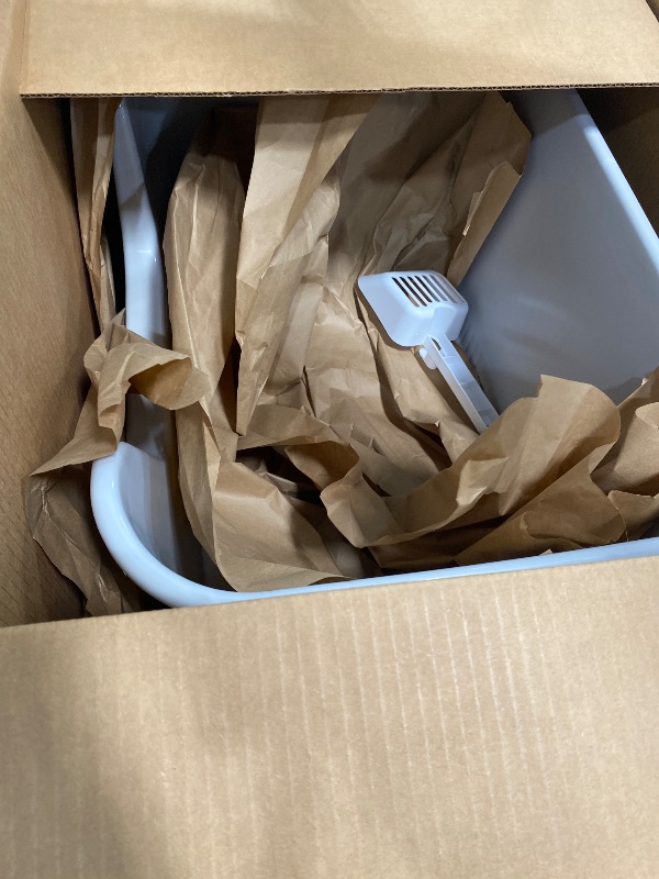Photo 1 of ***STOCK IMAGE FOR REFERENCE***
Only one litter box
TownTime Extra Large Litter Box with High Sides 25.27" Lx17.83 Wx13.11 H,Anti-Splashing,Tool-Free Assembly,Multi Kitty Cat Litter Box,Jumbo (Grey)