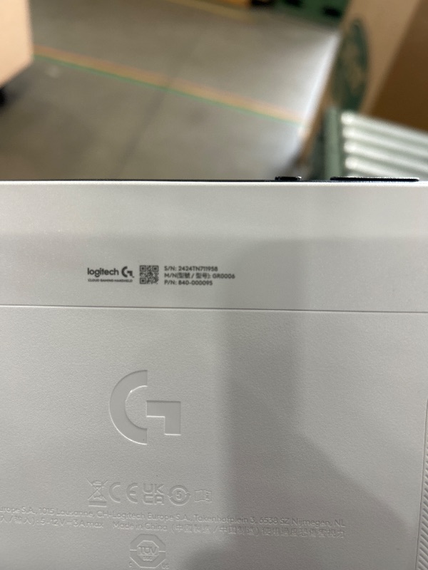 Photo 1 of ***SOLD FOR PARTS***Logitech G Cloud Gaming Handheld, Portable Gaming Console with Long-Battery Life, 1080P 7-Inch Touchscreen, Lightweight Design, Xbox Cloud Gaming, NVIDIA GeForce NOW, Google Play