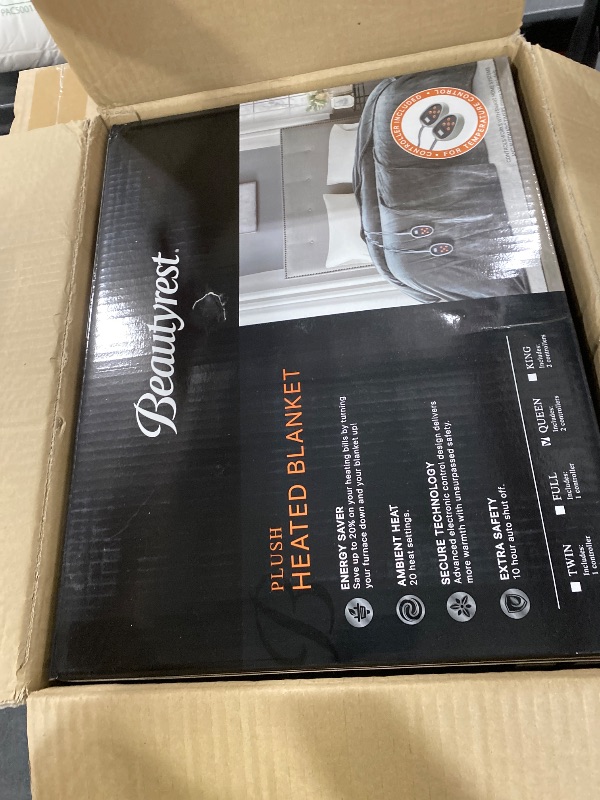 View 3 of Beautyrest Heated Plush Elect Electric Blanket with 20 Heat Level Setting Controllers Equip with Secure Comfort Technology and 10 Hours Auto Shut Off, Queen: 84x90, Lavender,BR54-0656